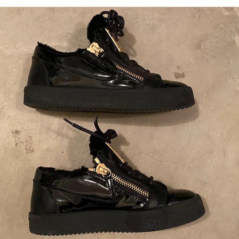 Authentic Giuseppe Zanotti Sneakers with Gold Plate and Fur (Size 35, US5) - Picture 3 of 7